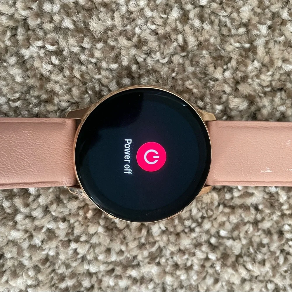 Samsung Galaxy Watch Active 2 with accessories - Picture 4 of 8